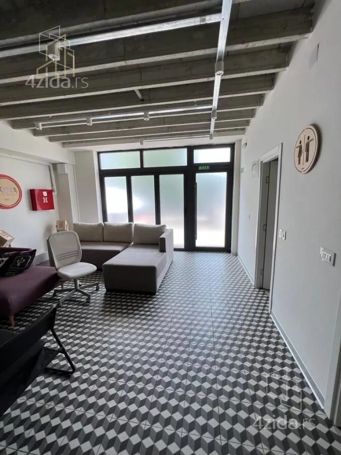 Poslovni prostor | 4zida