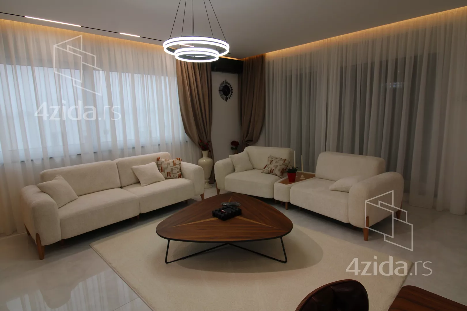 Šestosoban stan | 4zida