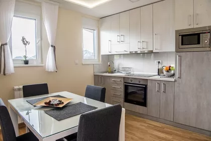 Miladina Pećinara 127G | 4zida.rs