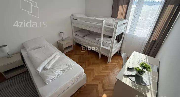 Četvoroiposoban stan | 4zida