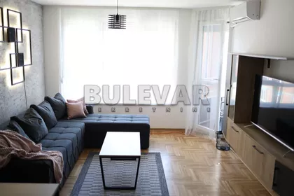 Bulevar svetog cara | 4zida.rs