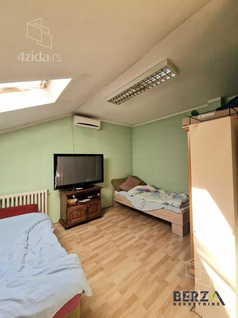 Šestosoban stan | 4zida