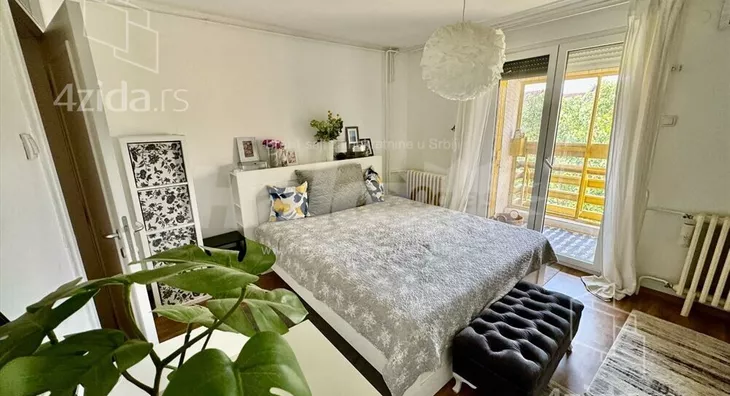 Petosoban stan | 4zida