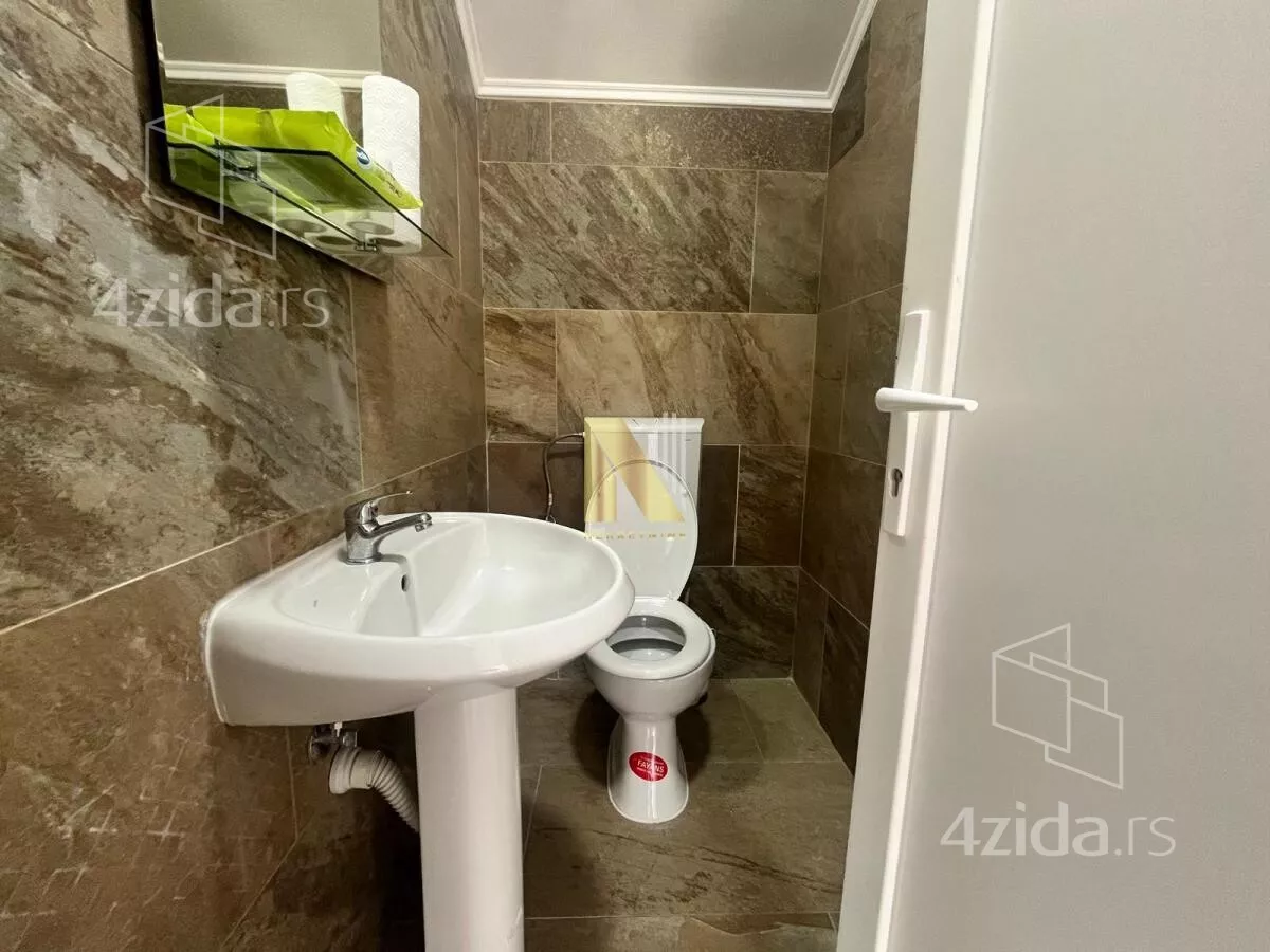 Lokal | 4zida