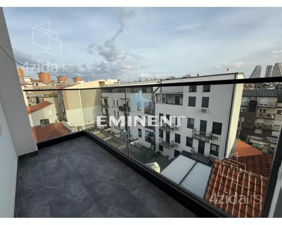 Petosoban stan | 4zida