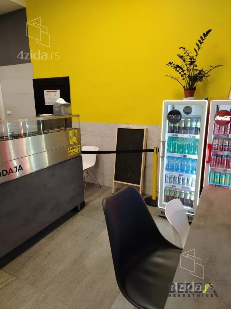 Lokal | 4zida