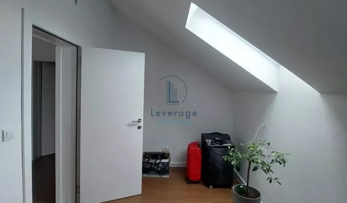 Četvoroiposoban stan | 4zida