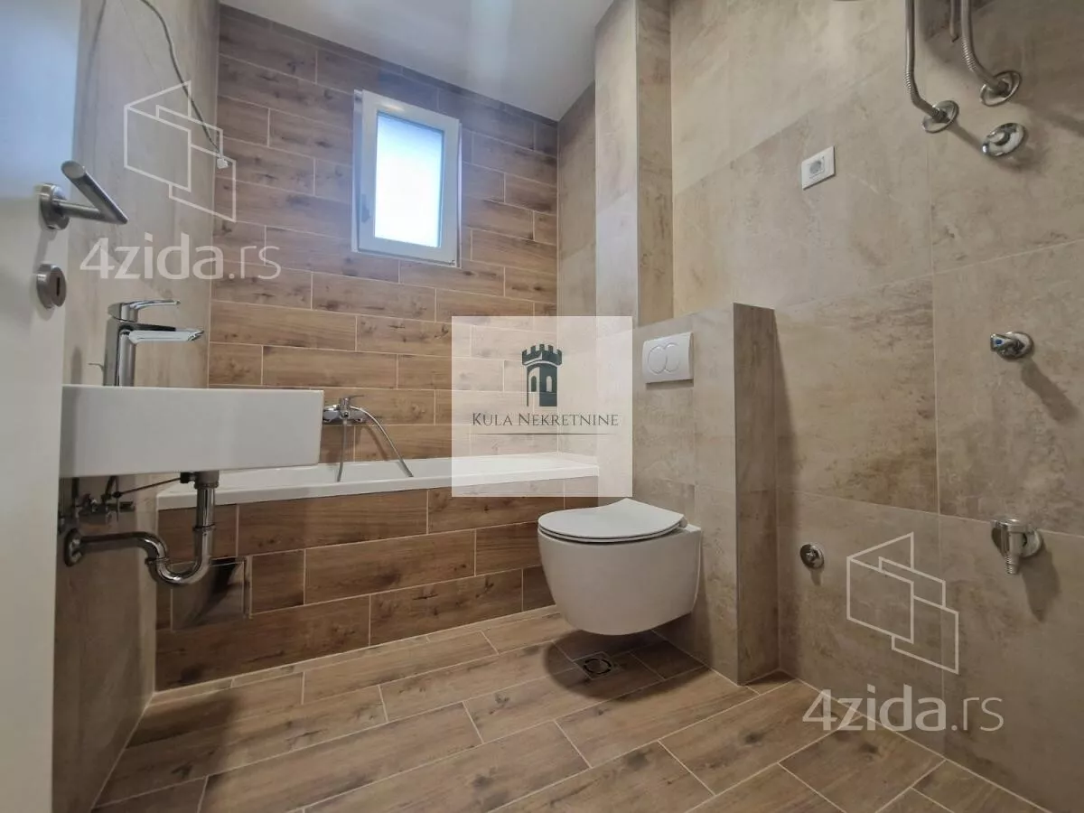 Troiposoban stan | 4zida