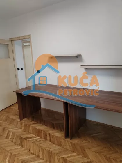 Obrenovićeva | 4zida.rs