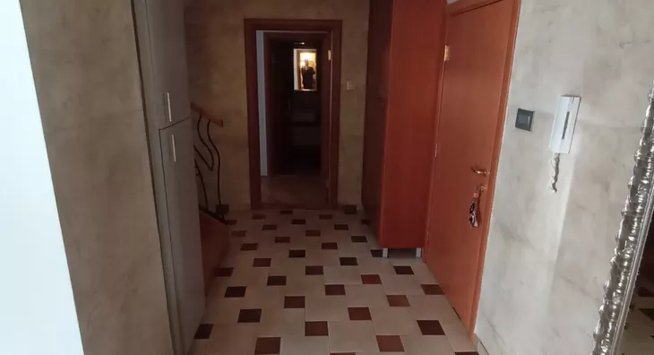 Četvoroiposoban stan | 4zida