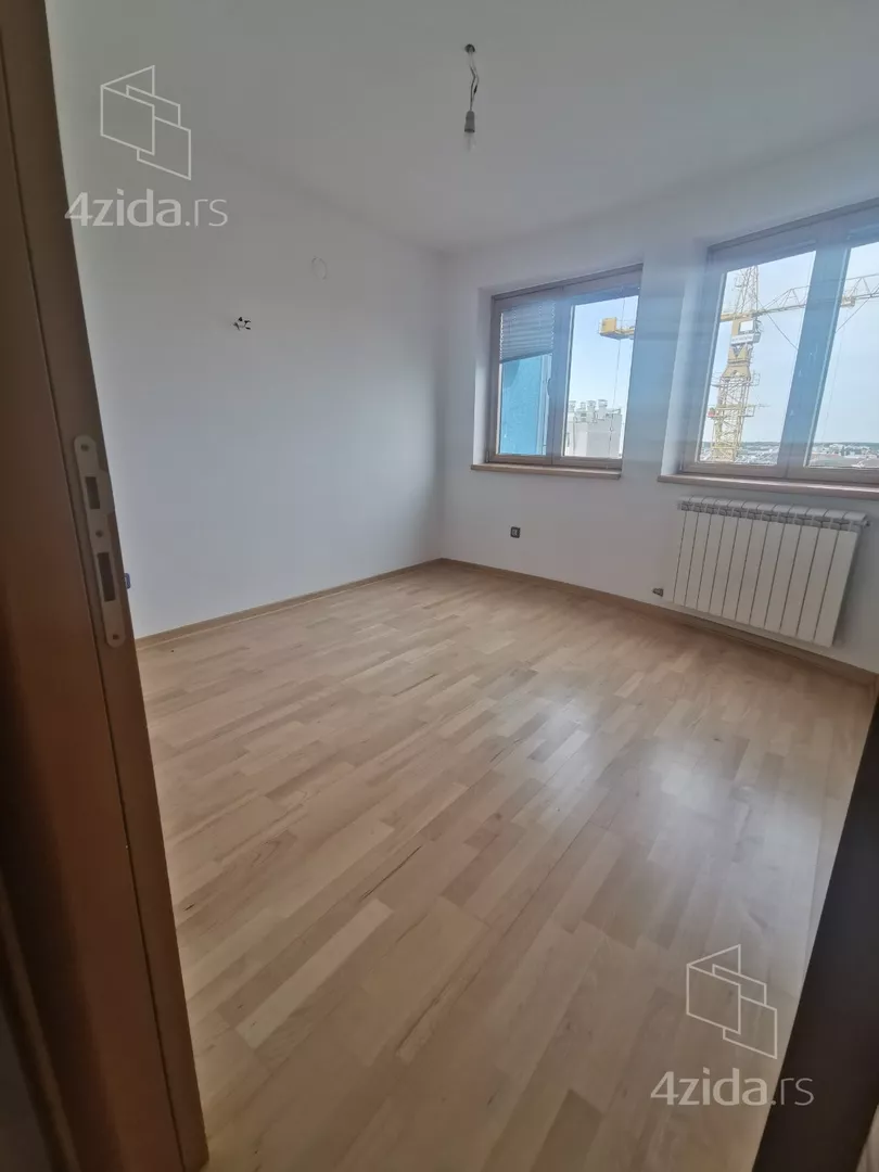 Četvoroiposoban stan | 4zida