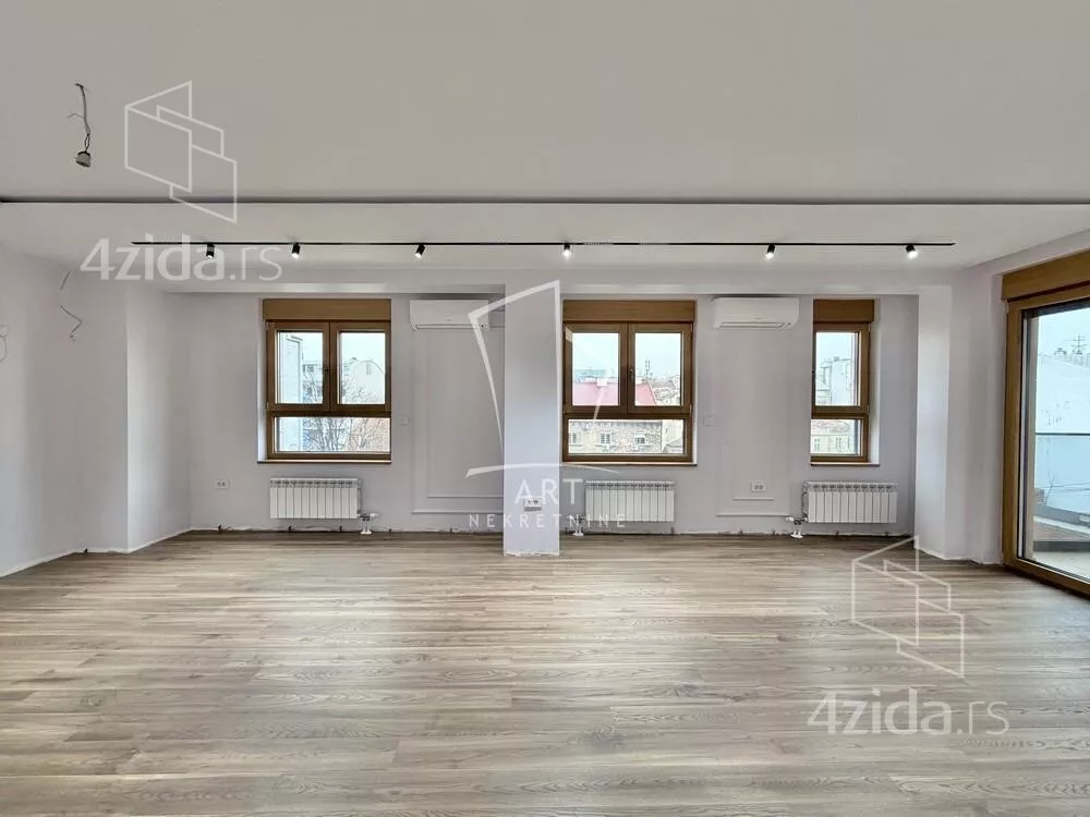 Petosoban stan | 4zida