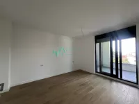 Šestosoban stan | 4zida