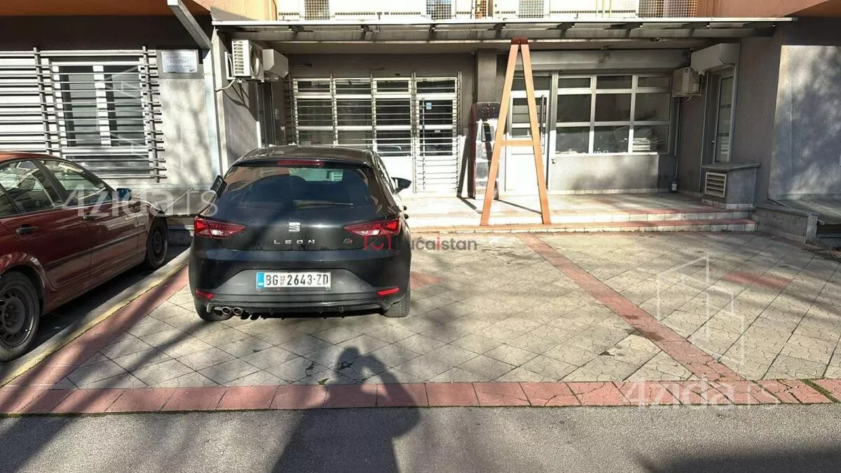 Poslovni prostor | 4zida