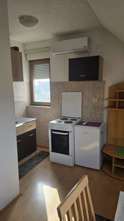 Učitelj Milina 33 | 4zida.rs