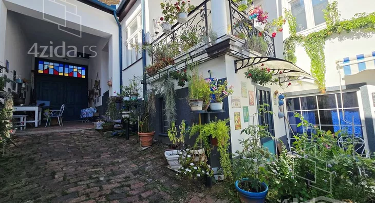 Kuća | 4zida