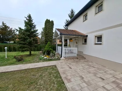 Mali Radanovac | 4zida.rs