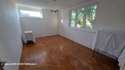 Karađorđeva | 4zida.rs