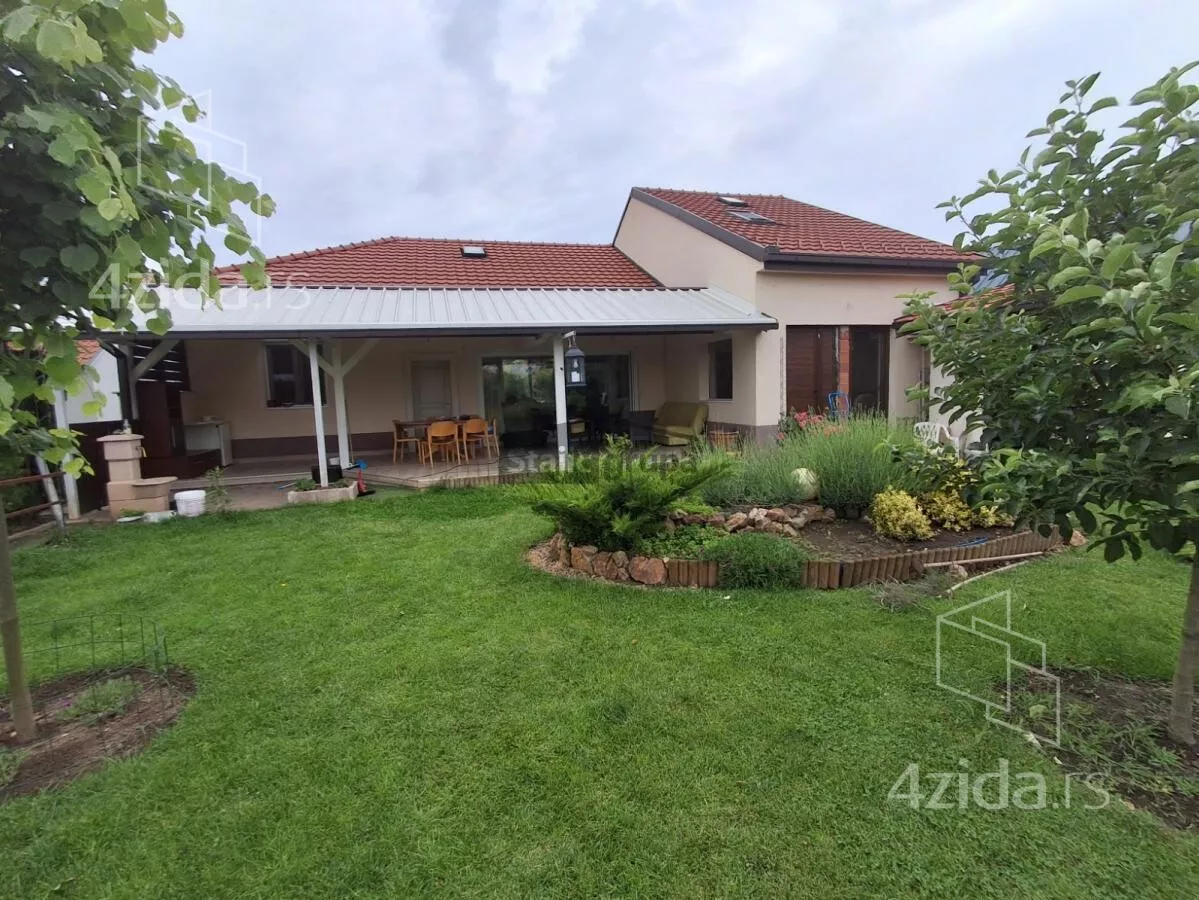 Kuća | 4zida