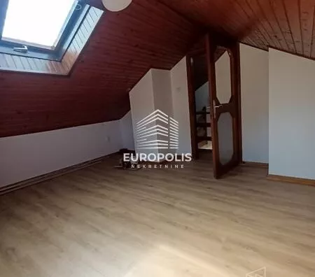 5-etažna kuća | 4zida