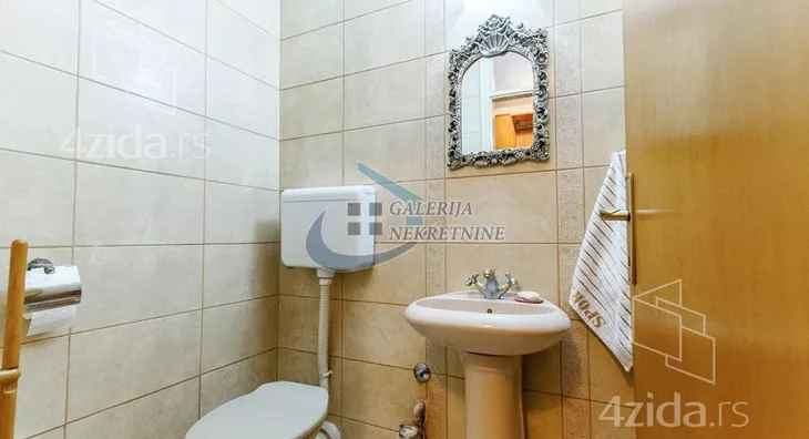 Troiposoban stan | 4zida