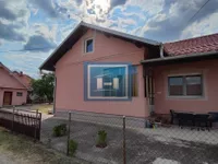 Gradske lokacije, Batočina | 4zida.rs