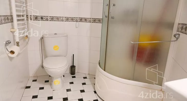 Troiposoban stan | 4zida