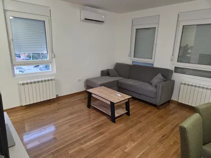 Milice Rakić 4 | 4zida.rs