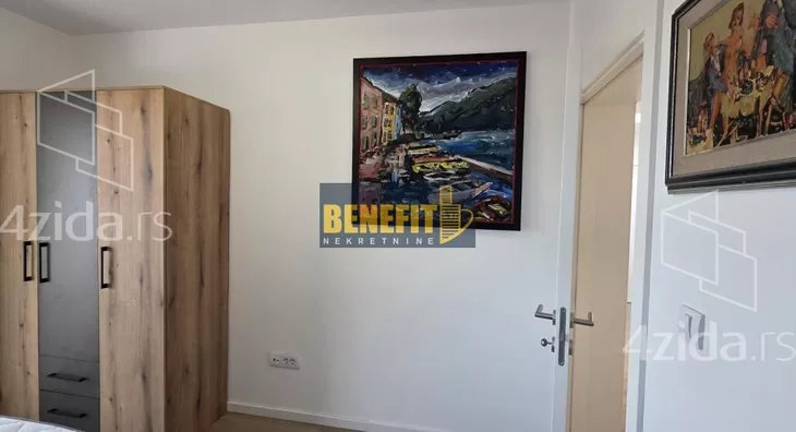 Četvoroiposoban stan | 4zida