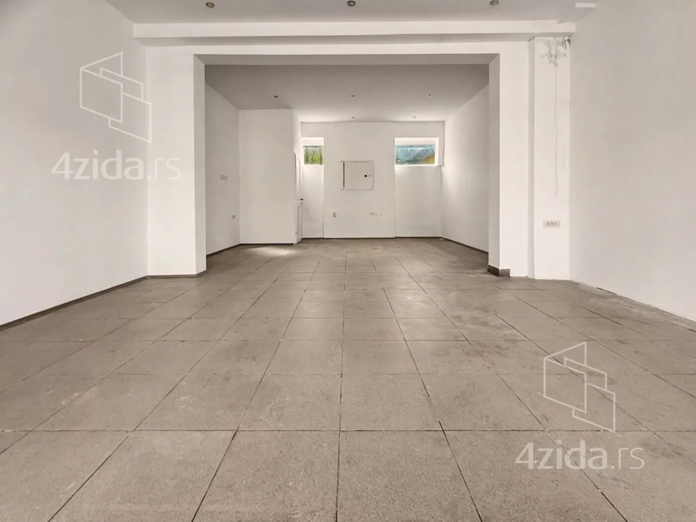 Poslovni prostor | 4zida