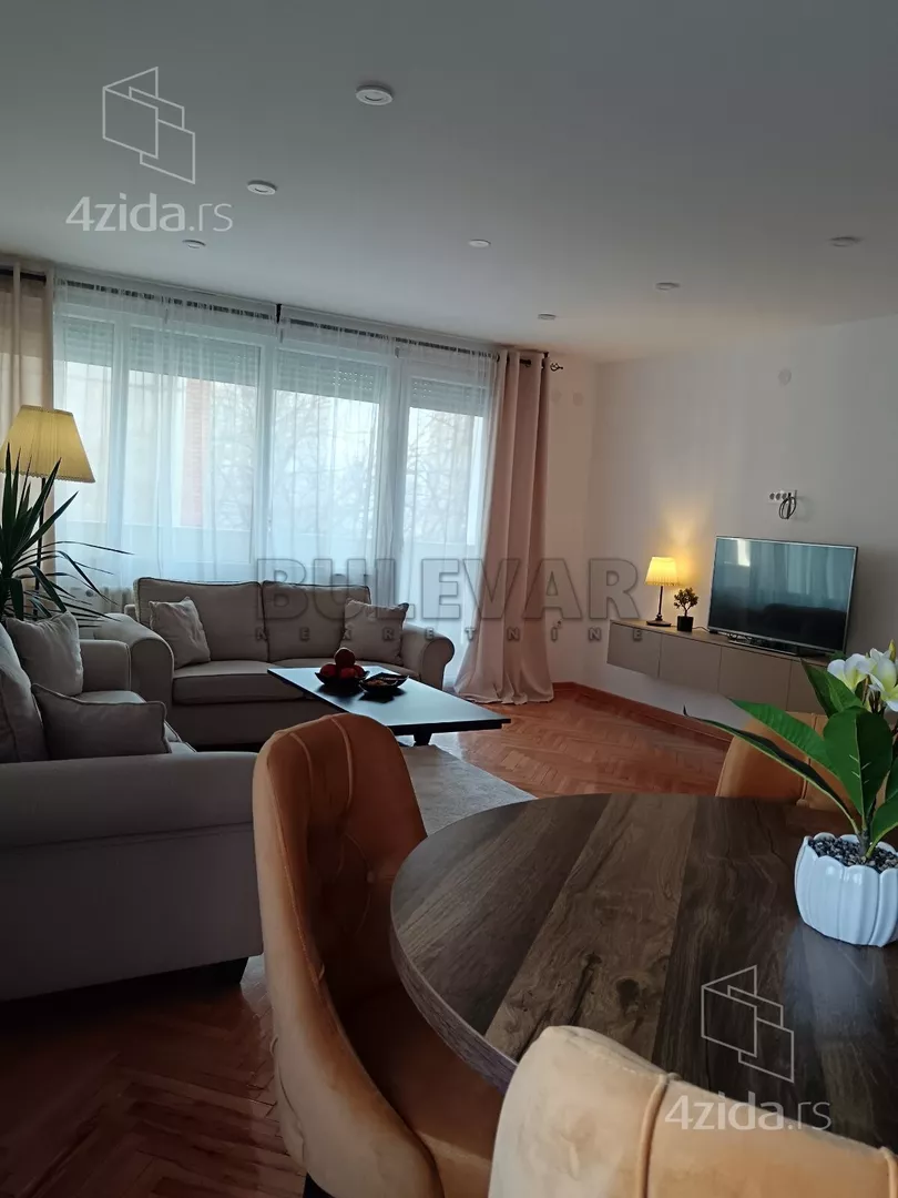 Dvoiposoban stan | 4zida