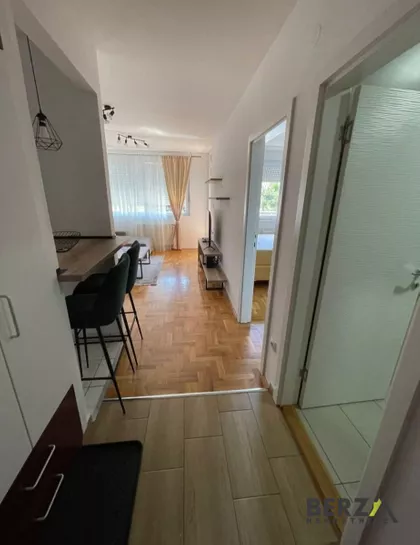 Bulevar Patrijarha Pavla (Somborski Bulevar) | 4zida.rs