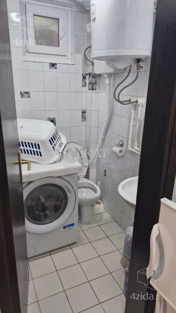 5-etažna kuća | 4zida