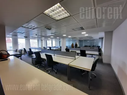 TRG REPUBLIKE | 4zida.rs