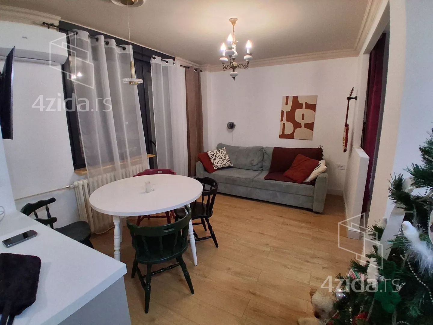 Dvoiposoban stan | 4zida