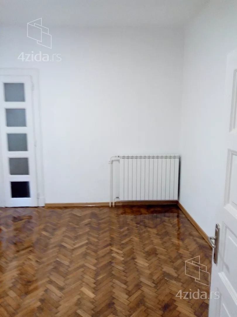 Šestosoban stan | 4zida