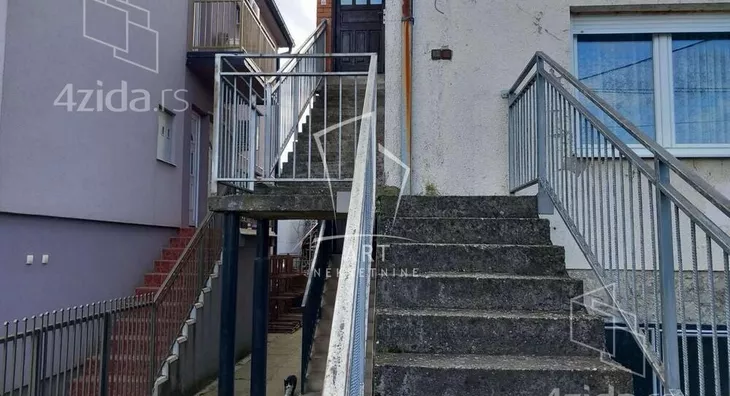 3-etažna kuća | 4zida