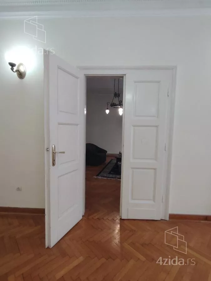 Šestosoban stan | 4zida