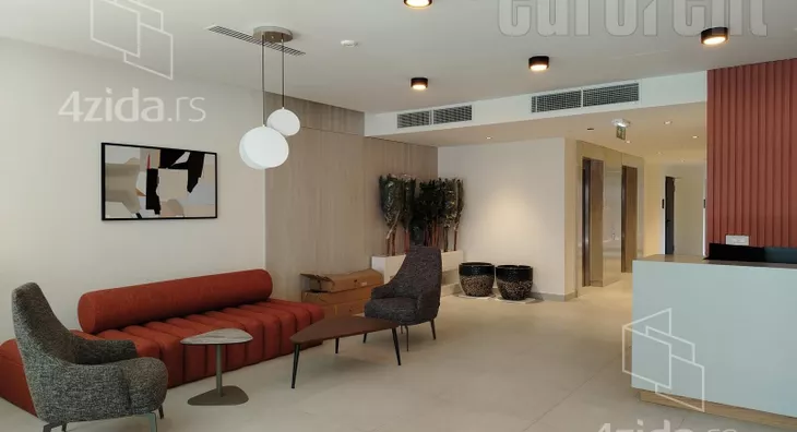 Sedmosoban stan | 4zida