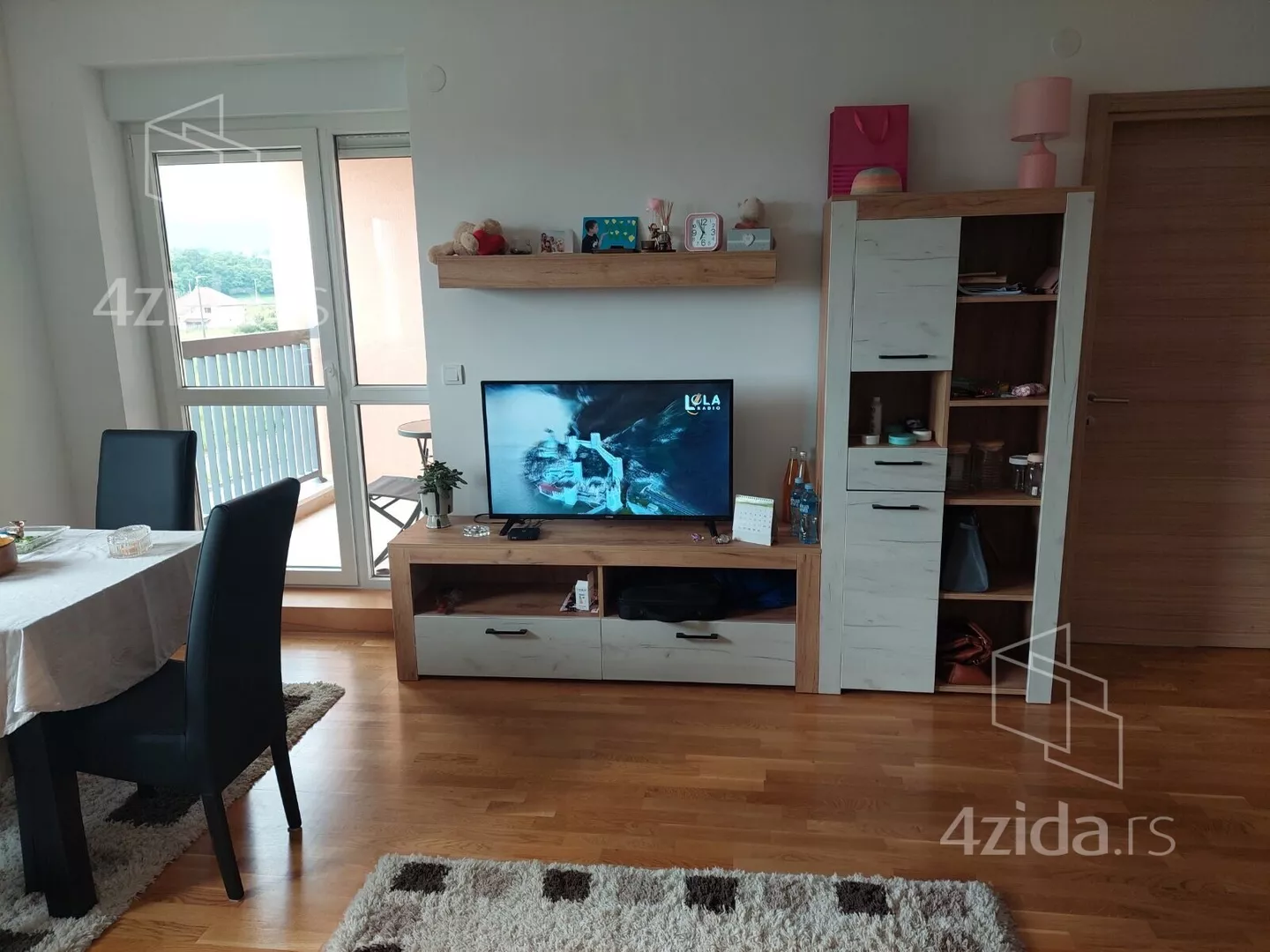 Troiposoban stan | 4zida