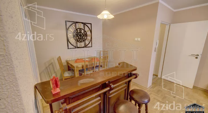 Dvoiposoban stan | 4zida