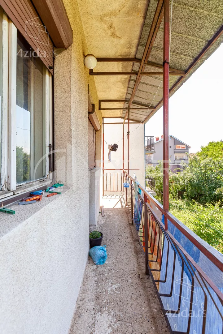 Troiposoban stan | 4zida