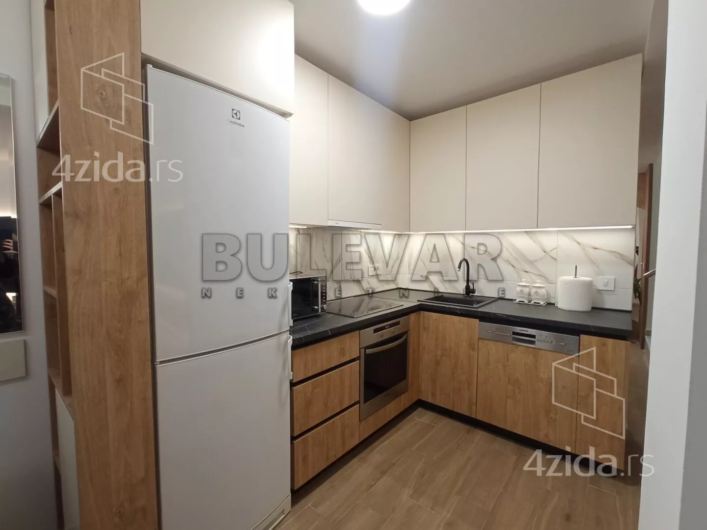 Troiposoban stan | 4zida