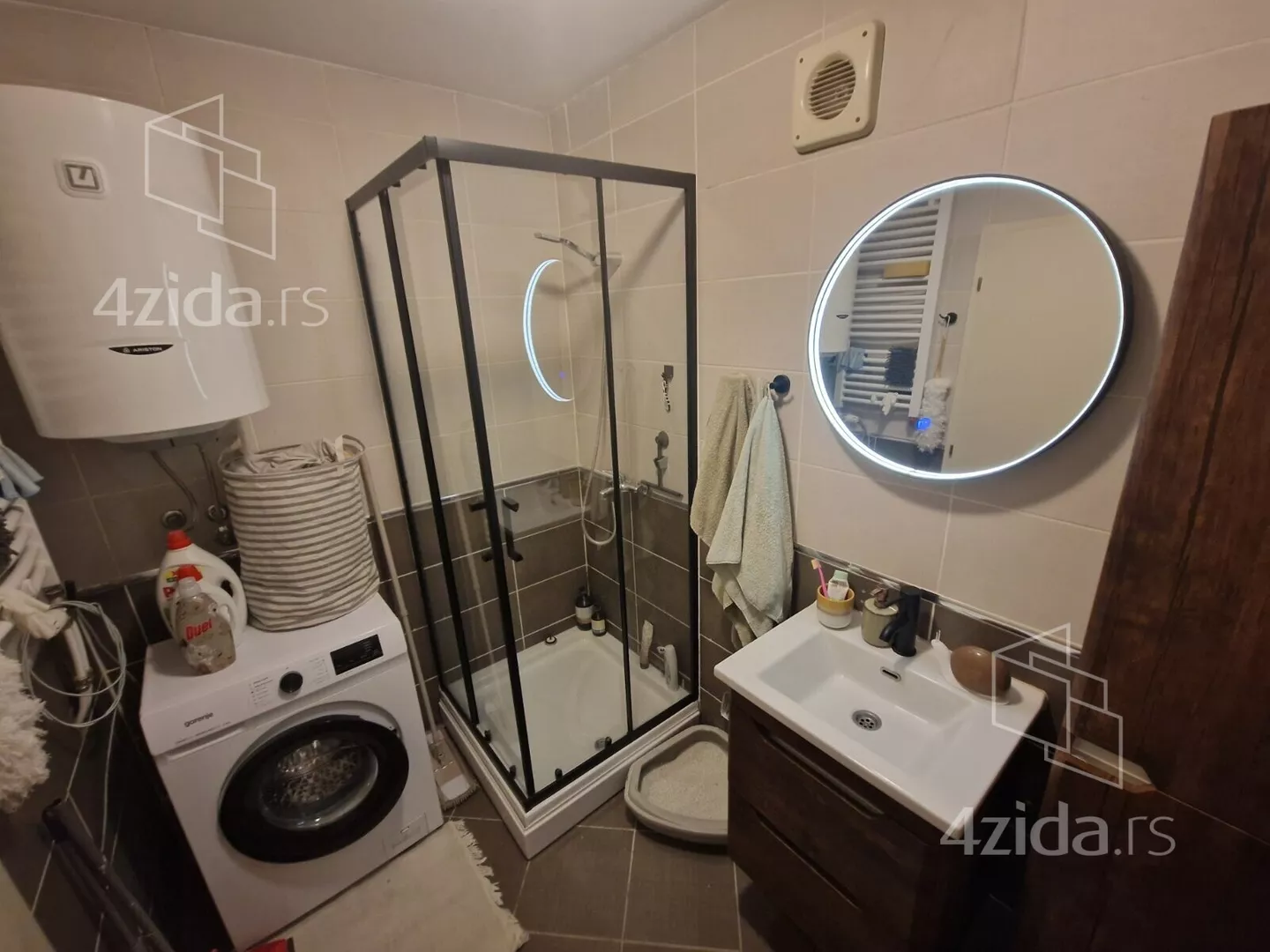 Troiposoban stan | 4zida