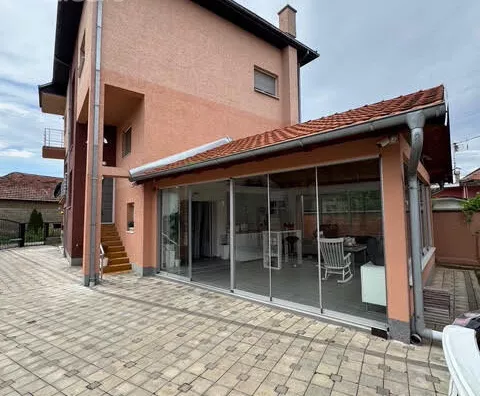 3-etažna kuća | 4zida