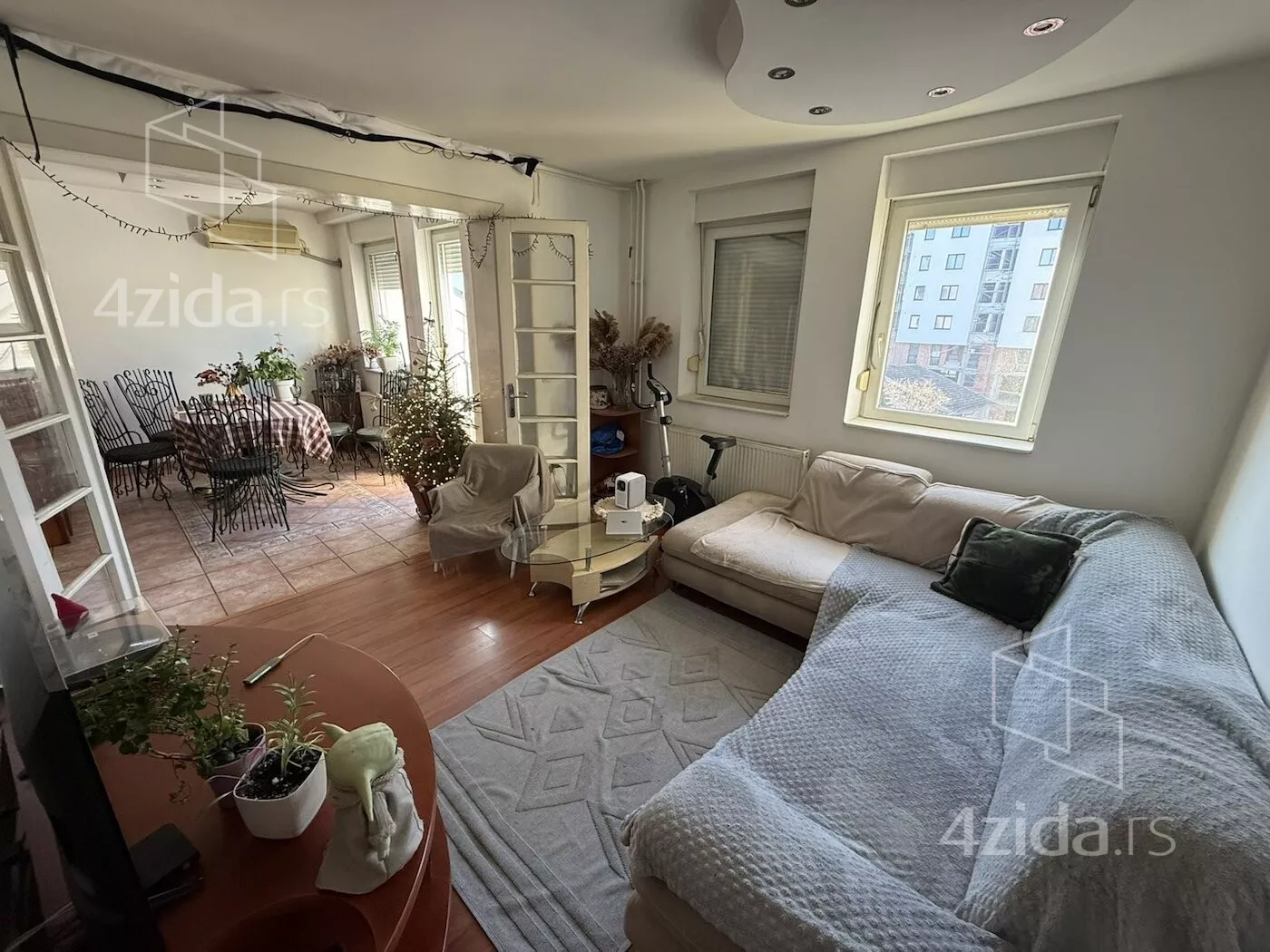 Troiposoban stan | 4zida