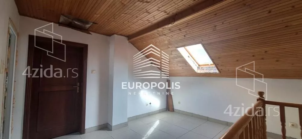 3-etažna kuća | 4zida