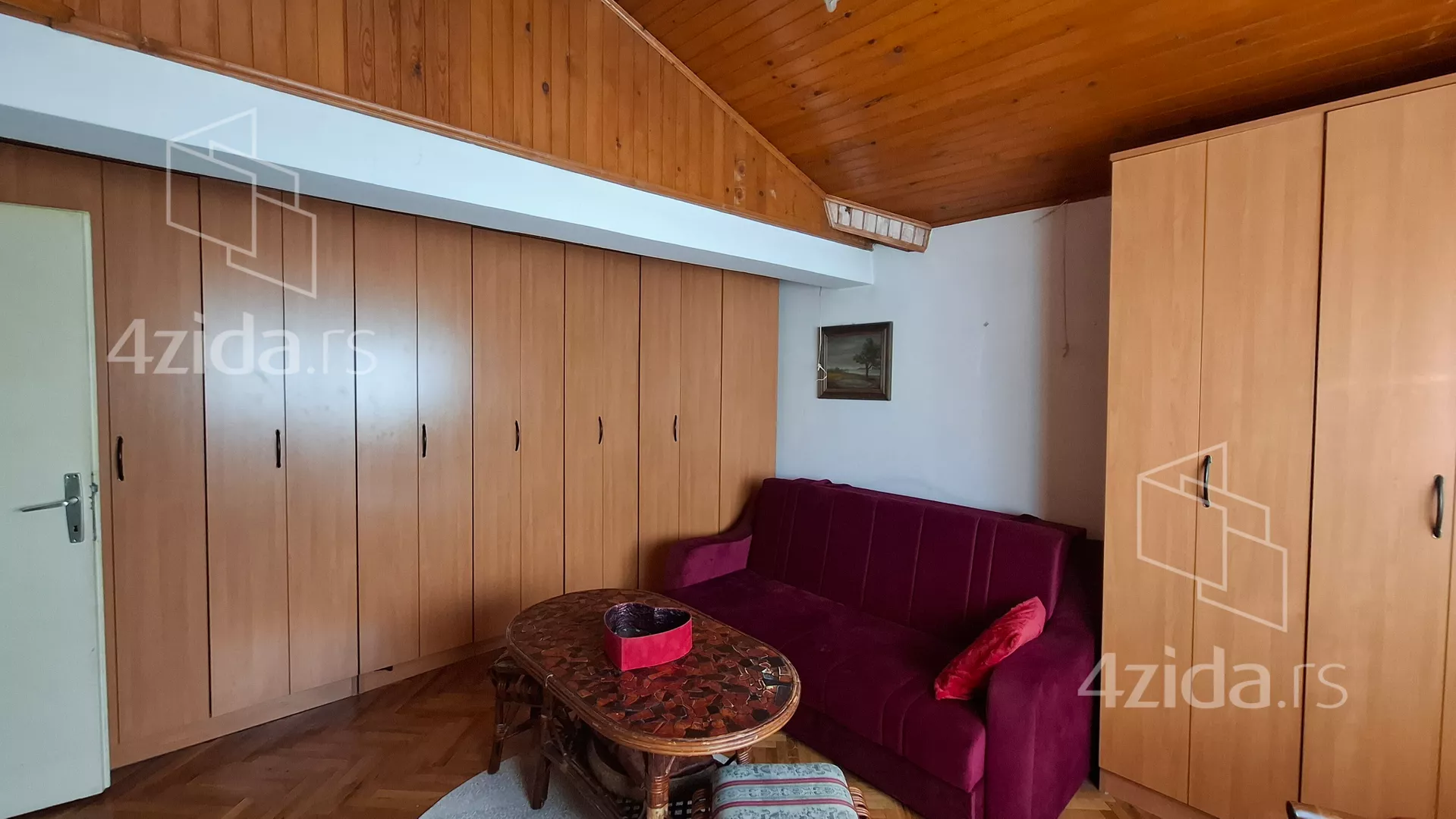 Troiposoban stan | 4zida