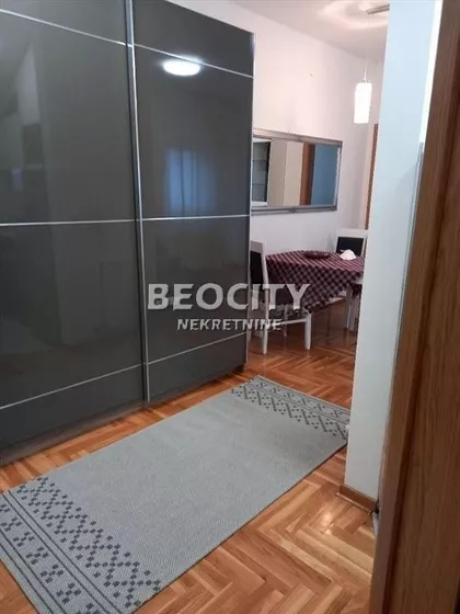 Miljana Miljanića | 4zida.rs