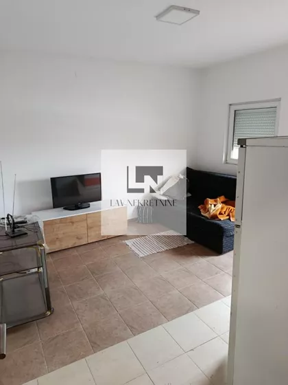 Železnik | 4zida.rs